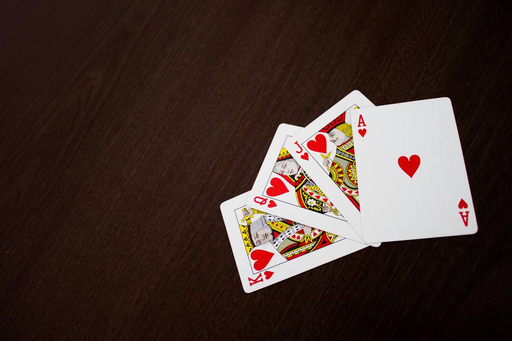 Hoe online casinos entertainment en risico balanceren